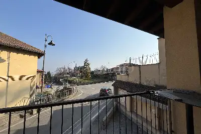 Casa Indipendente in vendita, Via Foscolo, Erba