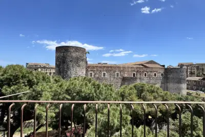 Casa in vendita, Piazza Federico di Svevia, Catania
