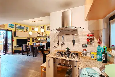 Villino a Schiera in vendita, Via Giulio Venzi, Roma