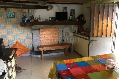 Casa Indipendente in vendita, Località Traversina, Schignano, Schignano