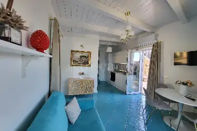 Villa in vendita, Strada Statale 267, San Mauro Cilento