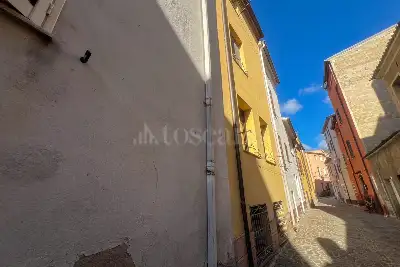 Casa Indipendente in vendita, via Umberto 11, Tula