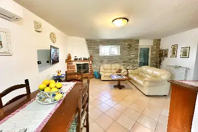 Villa in vendita, Via Armungia, Fiumicino