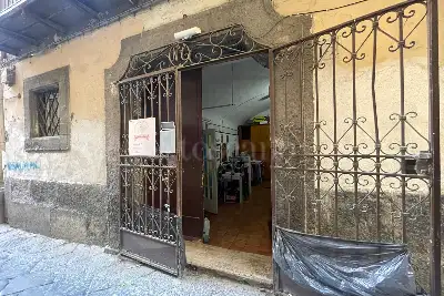 Casa in vendita, Via dei Tribunali , Napoli