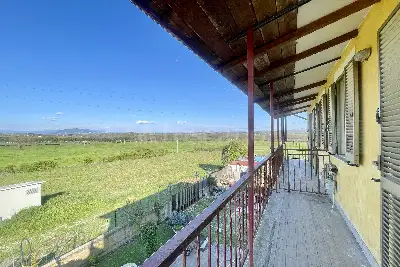 Villa in vendita, Via Giacomo Leopardi, Nepi