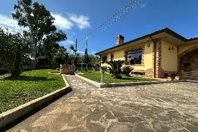 Casa Indipendente in vendita, Strada Piscina Scura, Latina