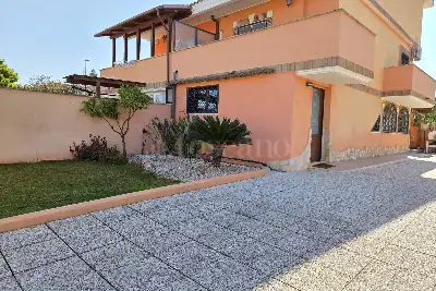 Villa Plurifamiliare in vendita, Via Giuseppe Dechelette, Roma