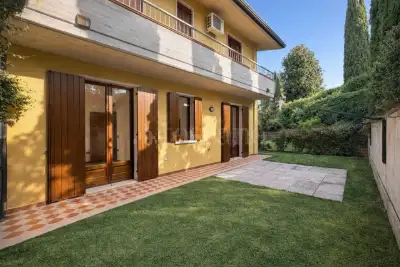 Casa in vendita, Via Castelletto, Pozzolengo