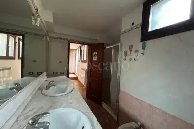 Villino a Schiera in vendita, Via Luserna, Roma