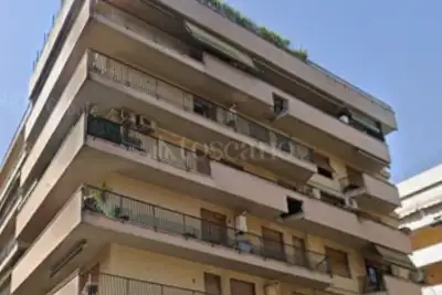 Casa in vendita, Via Ferrara, Prato