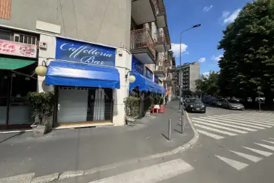 Negozio in vendita, Piazza Monte Falterona, Milano
