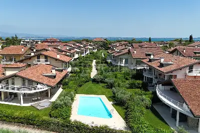 Attico in vendita, Via Benaco, Sirmione