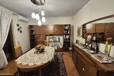 Villa Bifamiliare in vendita, Via dei Tirreni, Sutri