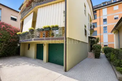 Villa Bifamiliare in vendita, Piazza Duomo, Desenzano del Garda