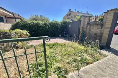 Villa in vendita, Via Cesare Bazzani, Roma