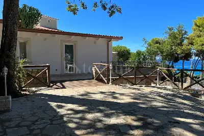 Villa in vendita, Strada Statale 267, San Mauro Cilento