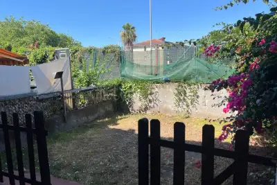 Villino a Schiera in vendita, Via Salvatore Quasimodo, Valverde