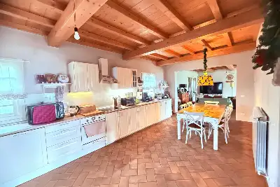 Casale in vendita, Via Cantone, Agliana