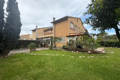 Villa in vendita, Viale Alessandro Magno, Roma