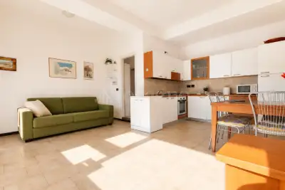 Ufficio in vendita, Via Divisione Acqui, Sirmione