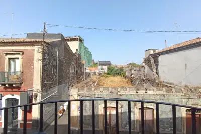 Palazzo in vendita, Via Roma, San Giovanni la Punta