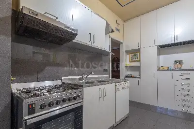 Casa in vendita, Via Giovanni Pascoli, Milano