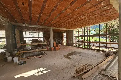 Casa in vendita, Via Rasile, Caino