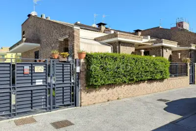 Villino a Schiera in vendita, Via Paolo Orsi, Roma