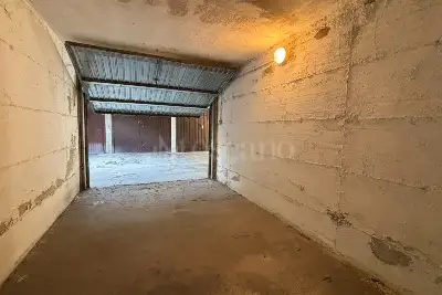 Box in vendita, Via Vasari , Monza