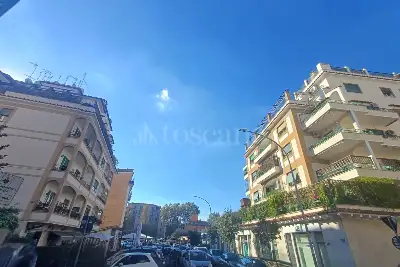 Casa in vendita, Via Bolsena, Roma