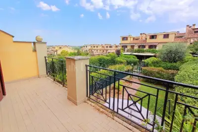 Villino a Schiera in vendita, Via di Marco Simone, Roma