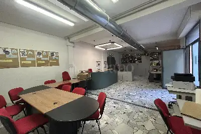 Laboratorio in vendita, Viale Cirene, Milano