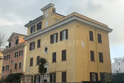 Attico in vendita, Viale della Pineta di Ostia, Roma