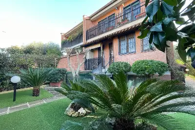 Villa Bifamiliare in vendita, Via Mario Lanza, Roma
