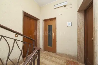 Casa in vendita, Via Carlo Perrier, Roma