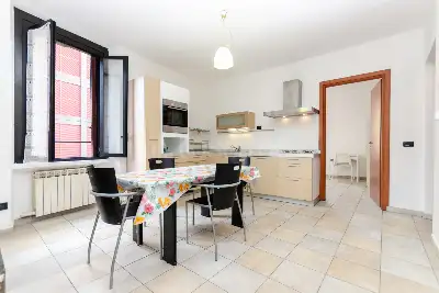 Casa in vendita, Via Luigi Porro Lambertenghi, Milano