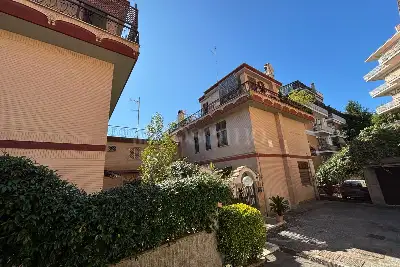 Villa Bifamiliare in vendita, Via Casal Saraceno, Roma