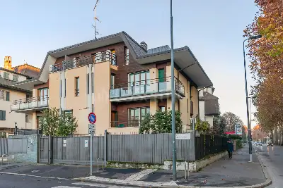 Villa Bifamiliare in vendita, Via Dei Sagredo, Milano