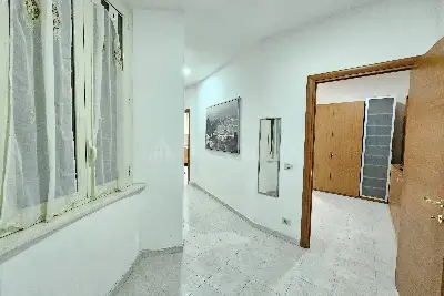 Casa in vendita, Via Britannia, Roma