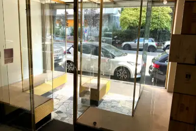 Negozio in affitto, Via Giovanni Cagliero, Milano