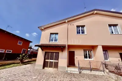 Villa Bifamiliare in vendita, Via Tredicesima Villaggio Sereno, Brescia