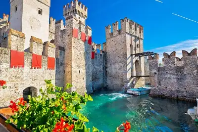 Albergo in vendita, Via Lazzarini, Sirmione