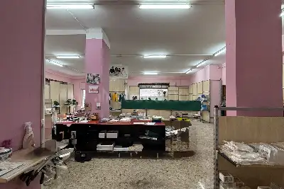 Negozio in vendita, Via Italica, Pescara