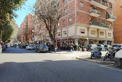 Negozio in vendita, Via Ulisse Udini, Roma