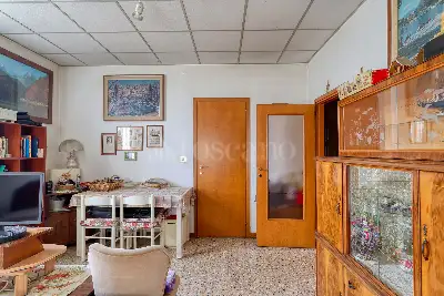 Casa Indipendente in vendita, Via Della Repubblica, Bisuschio