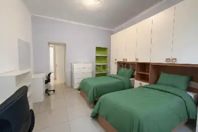 Casa in vendita, Viale Tibaldi, Milano