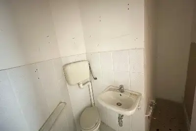 Negozio in vendita, Via Umberto Giordano, Palermo