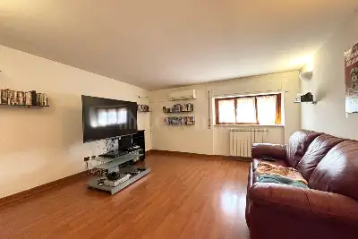 Casa in vendita, Via Edgardo Negri, Roma