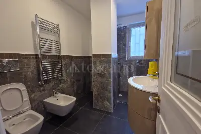 Casa in vendita, Via Francesco Morosini, Napoli