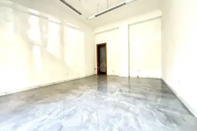 Negozio in vendita, Via Laura Mantegazza, Roma